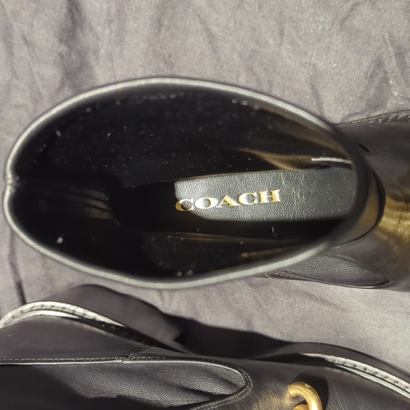 Coach Kenna Bootie Size 9 Black Leather Ankle Boots with Gold Chain Detail - Picture 9 of 10